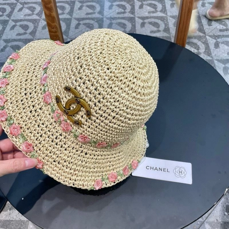 Comfortable Chanel Caps 260081