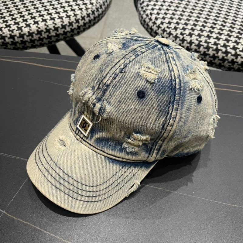 Chanel Caps Neat 260047