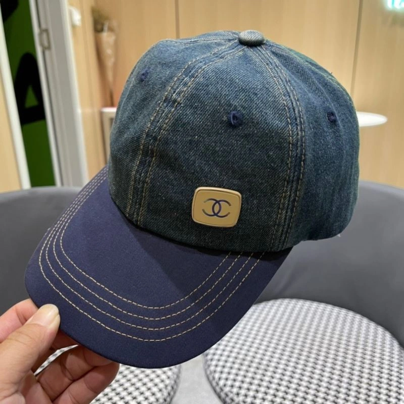 Casual Chanel Caps 260069