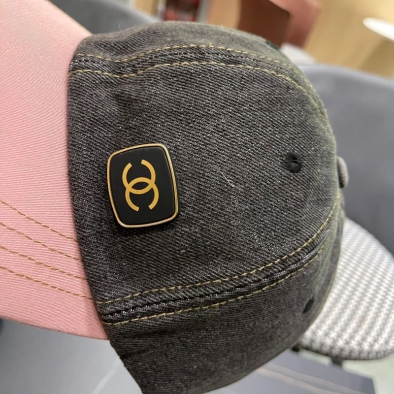 Chanel Caps Attractive 260057