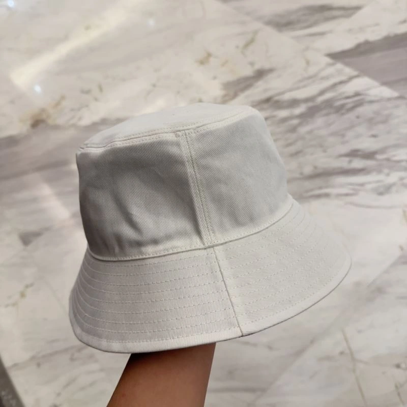 WellDesigned Chanel Caps 260048