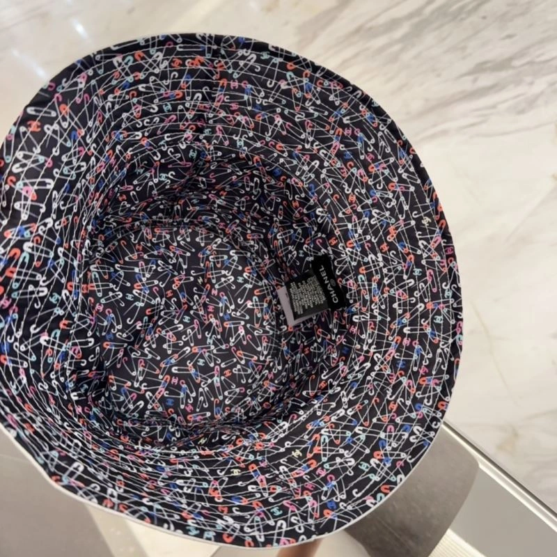 WellDesigned Chanel Caps 260048