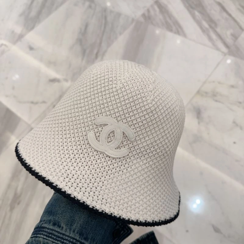 Chanel Caps Cozy 260003