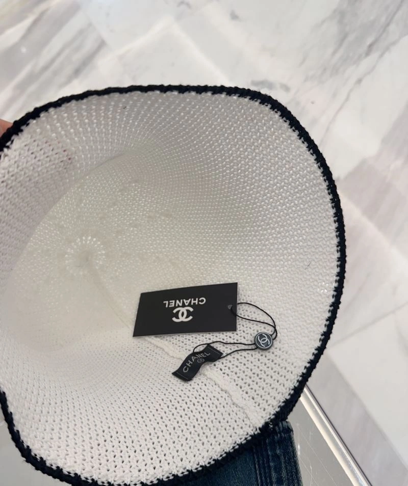 Chanel Caps Cozy 260003