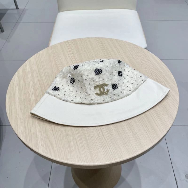 Chanel Caps Trendy 260001