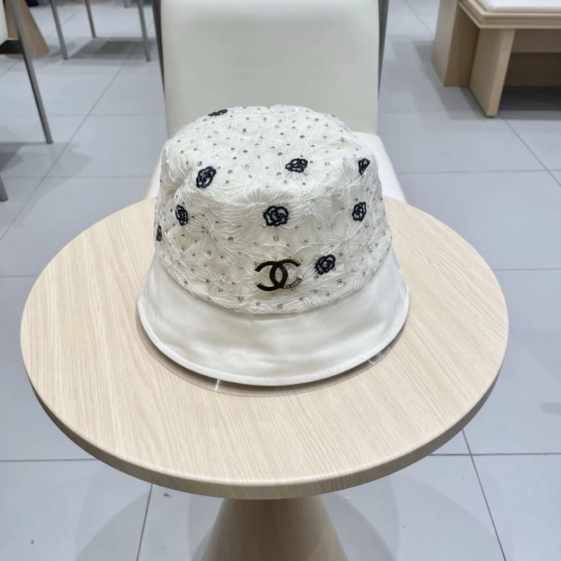 Chanel Caps Trendy 260001