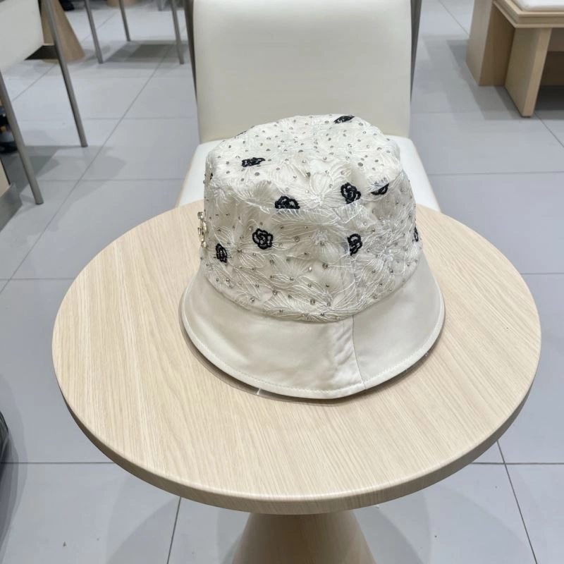 Chanel Caps Trendy 260001
