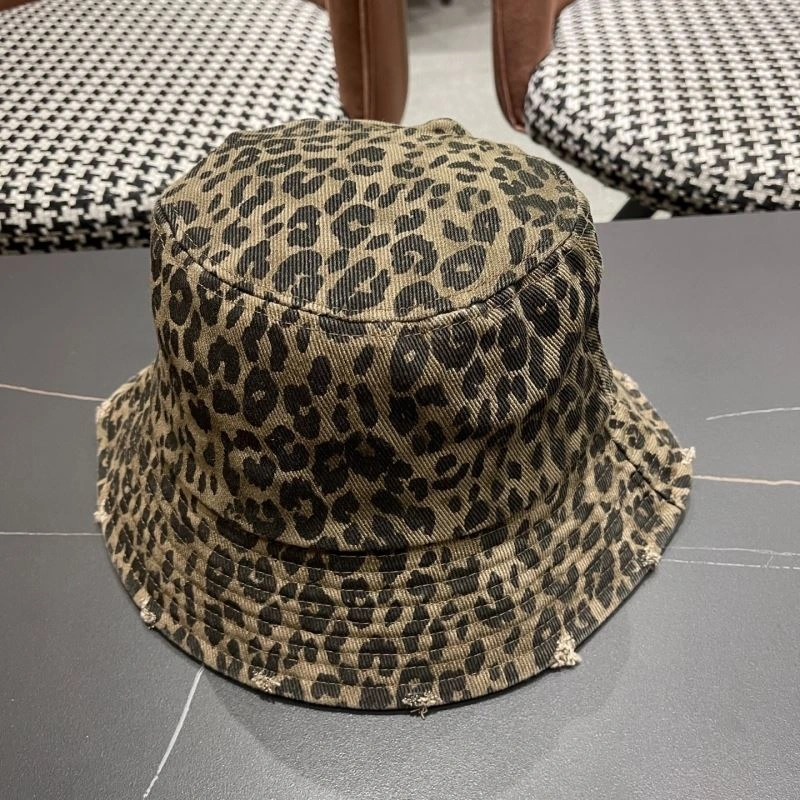FashionForward Chanel Caps 259977