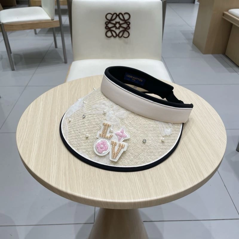 Chanel Caps Elegant 259940