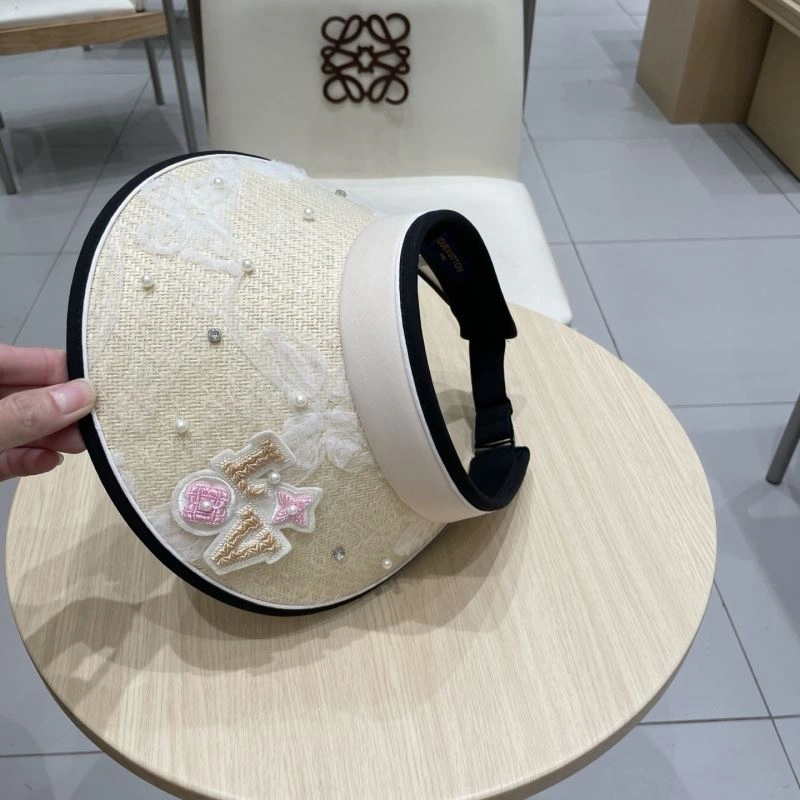 Chanel Caps Elegant 259940