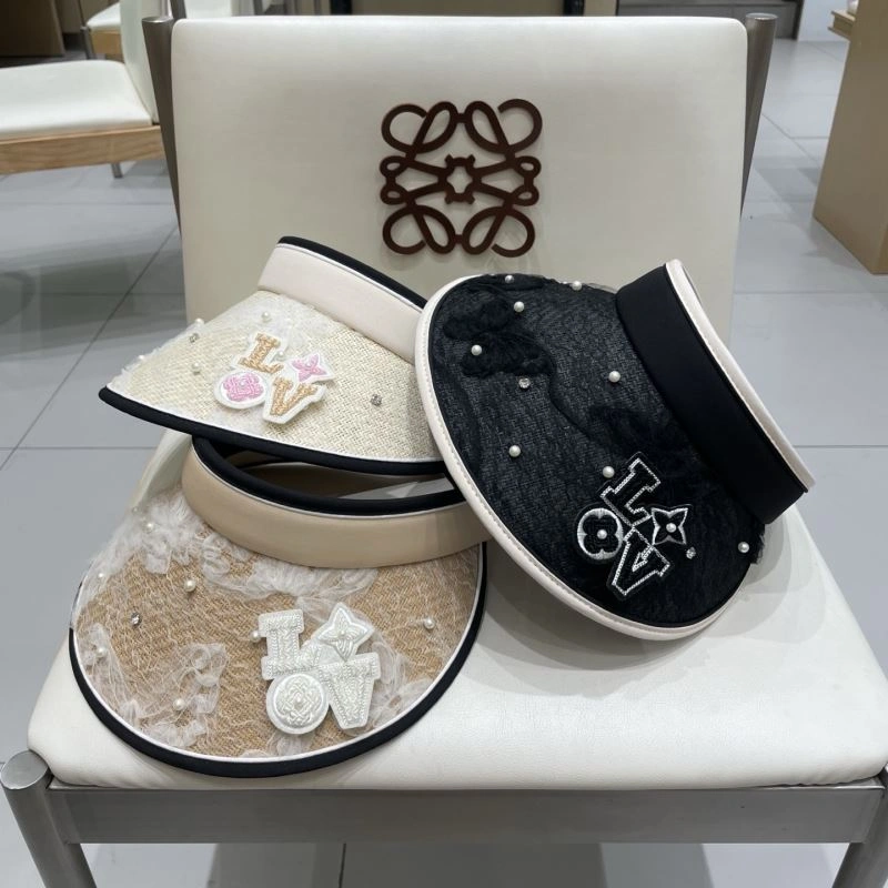 Chic Chanel Caps 259924