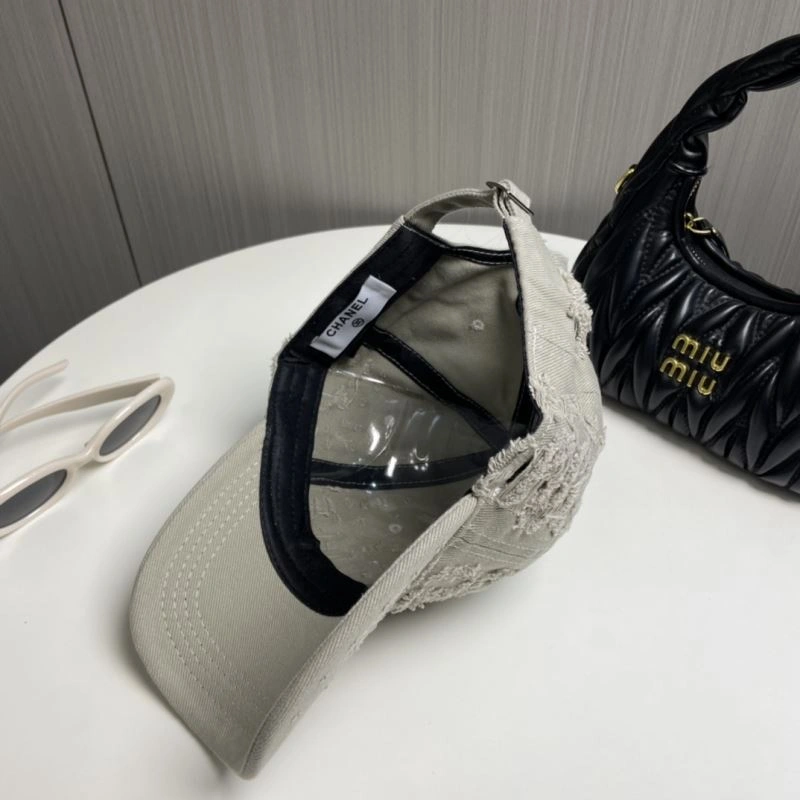 Elegant Chanel Caps 259881