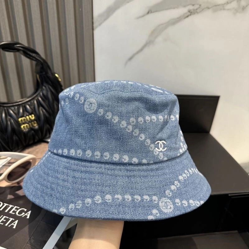 Lightweight Chanel Caps 259852
