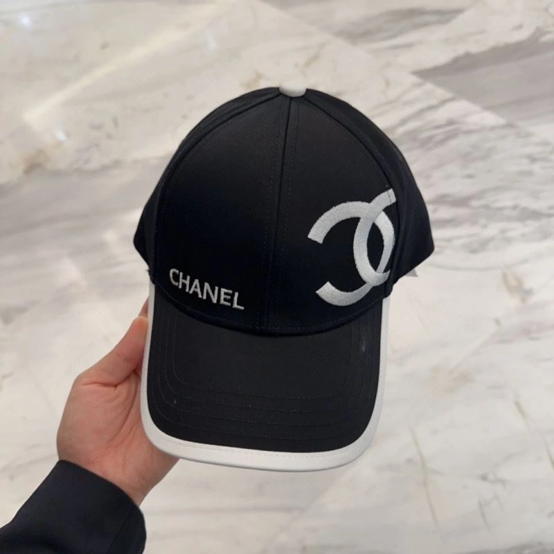 Casual Chanel Caps 259806