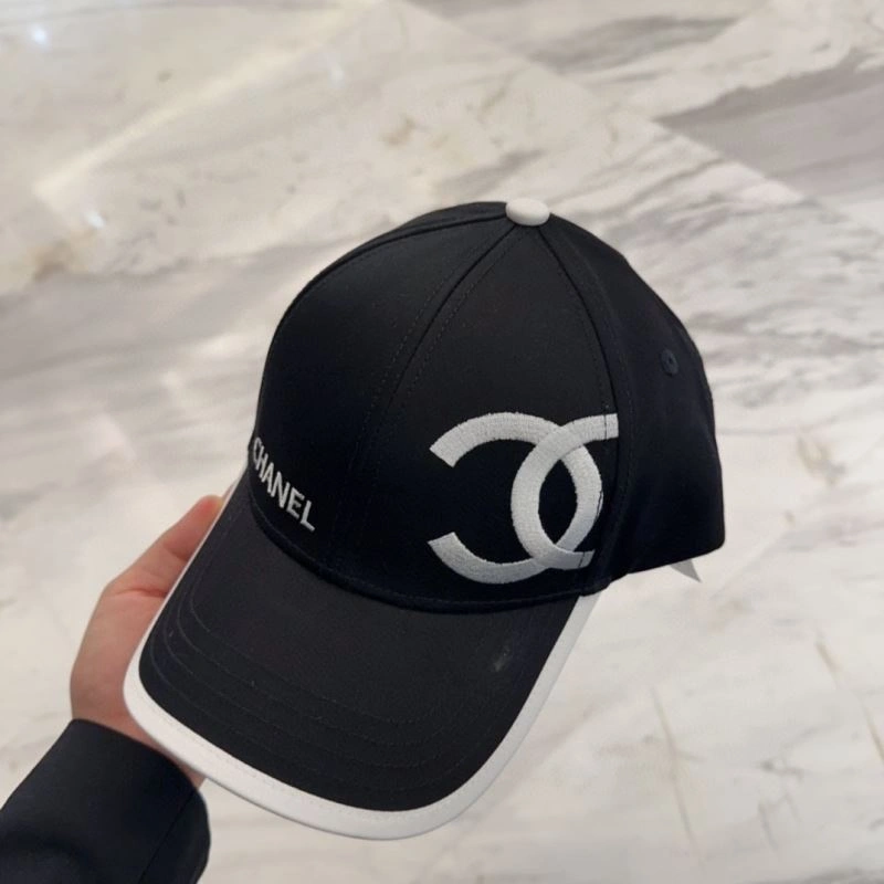 Casual Chanel Caps 259806