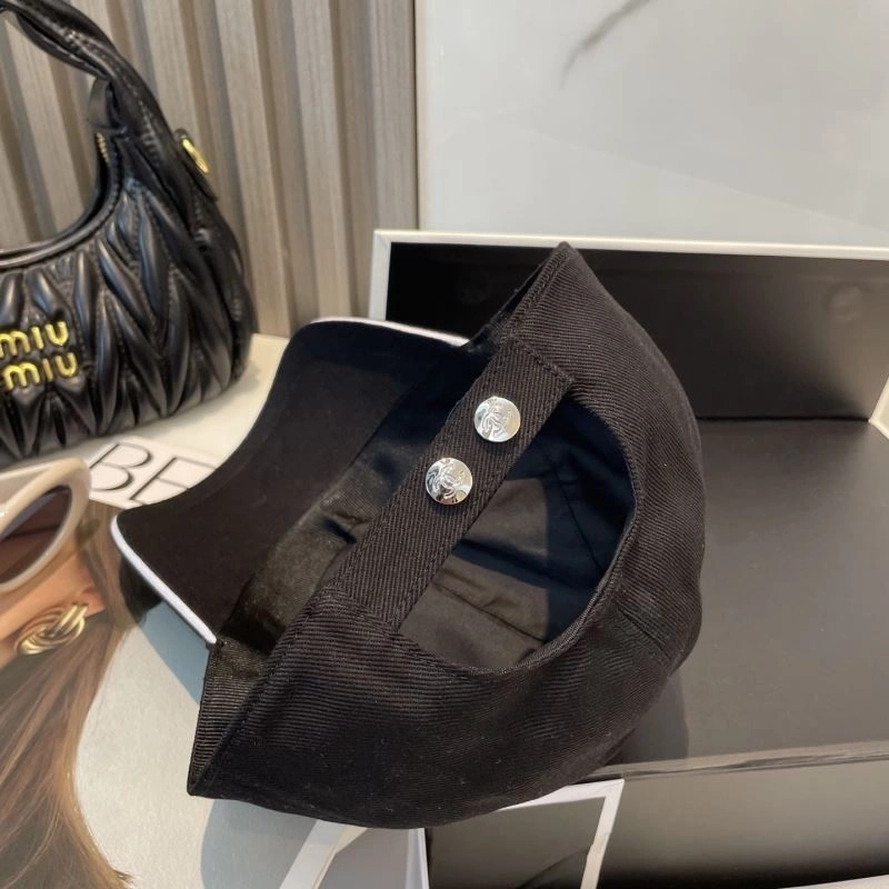 Chanel Caps Chic 259785