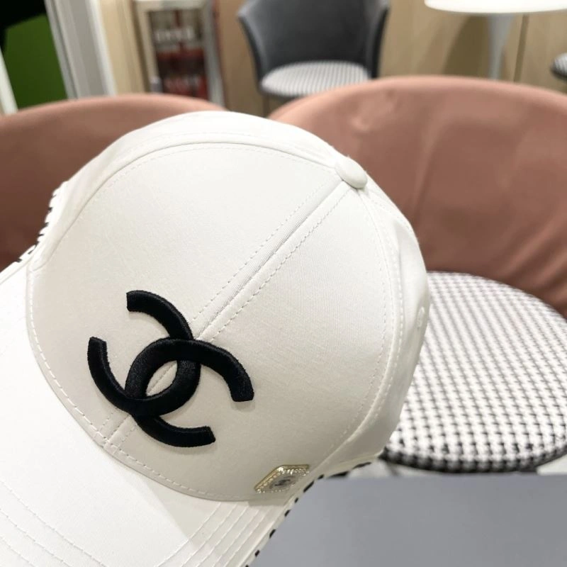 Comfortable Chanel Caps 259719