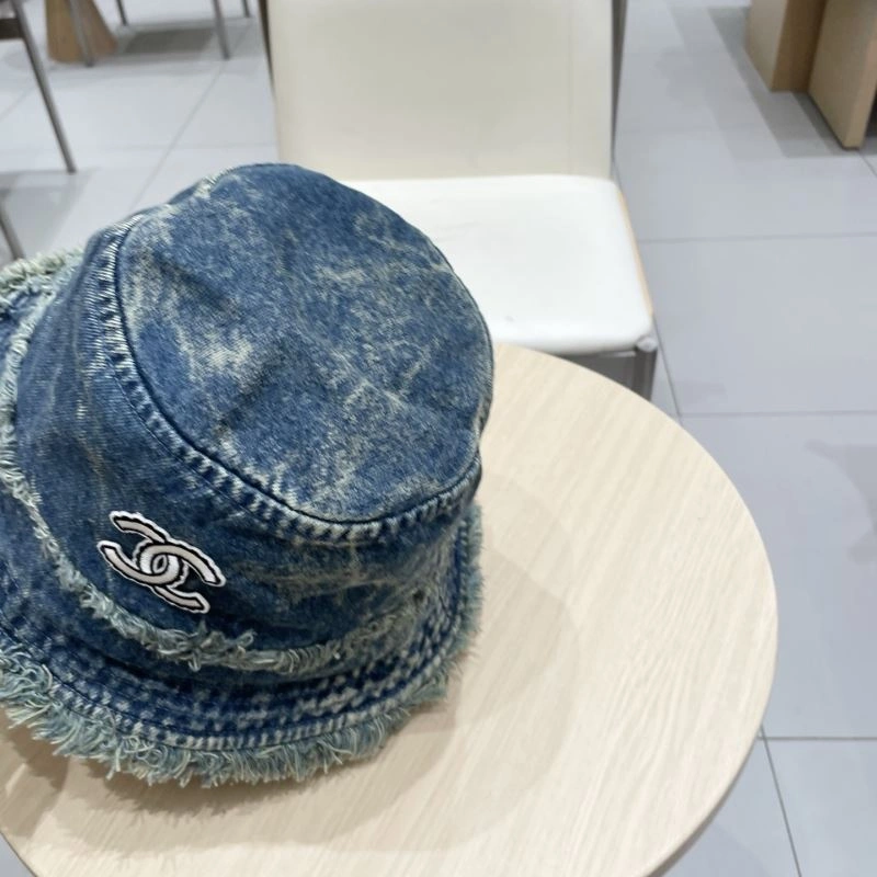 Chanel Caps Compact 259708