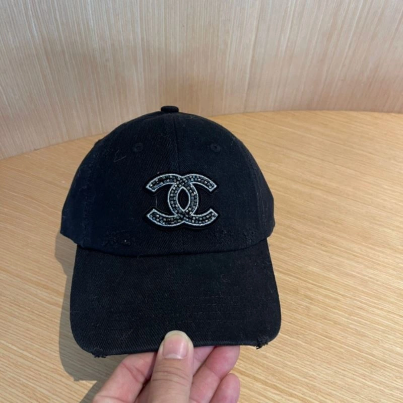 Chic Chanel Caps 259622