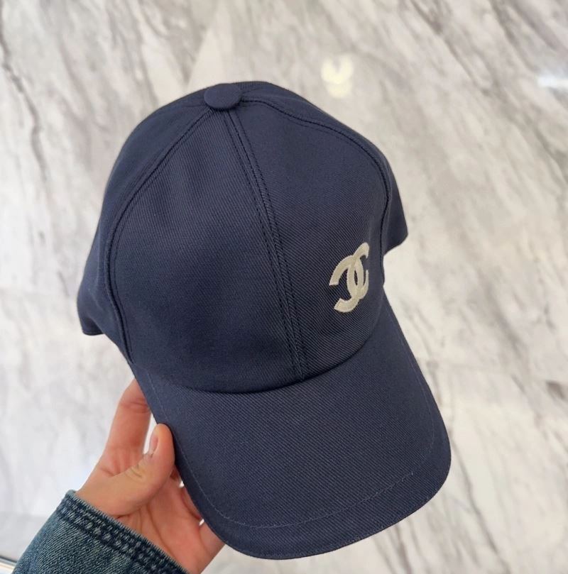 Chanel Caps Sleek 259590