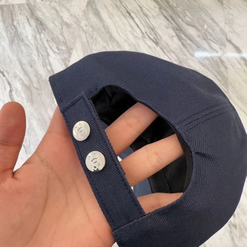 Chanel Caps Sleek 259590