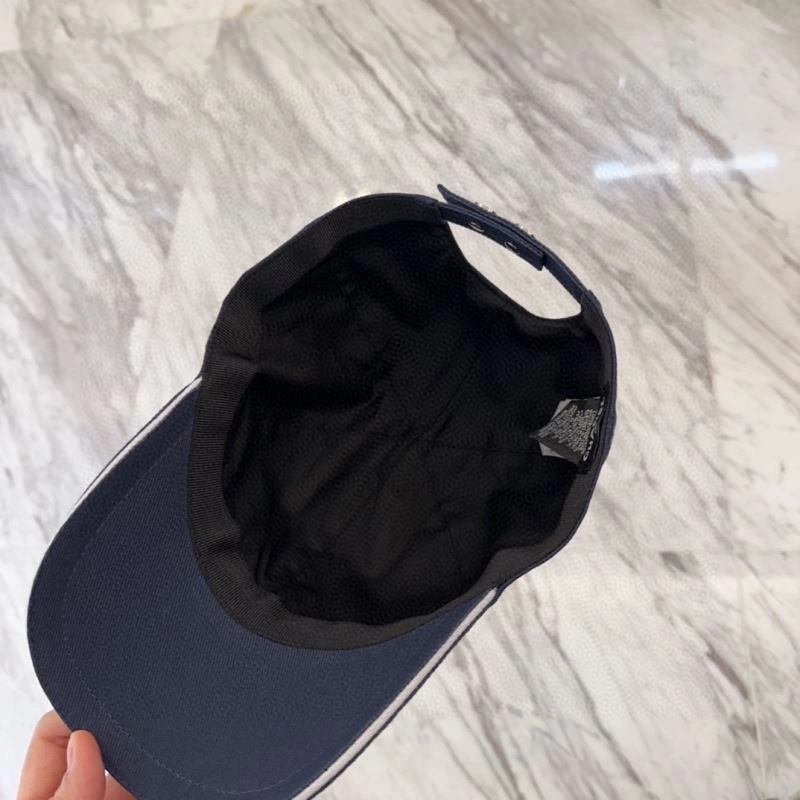 Chanel Caps Sleek 259590