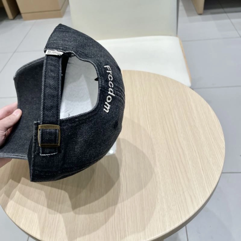 Breathable Chanel Caps 259586