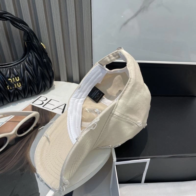 Chanel Caps Trendy 259581