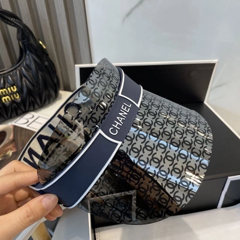 Chanel Caps Trendy 259574