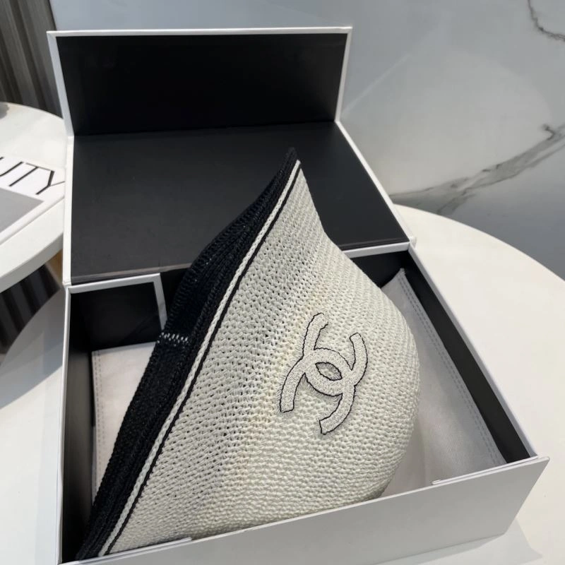 Chanel Caps ModernLook 259571