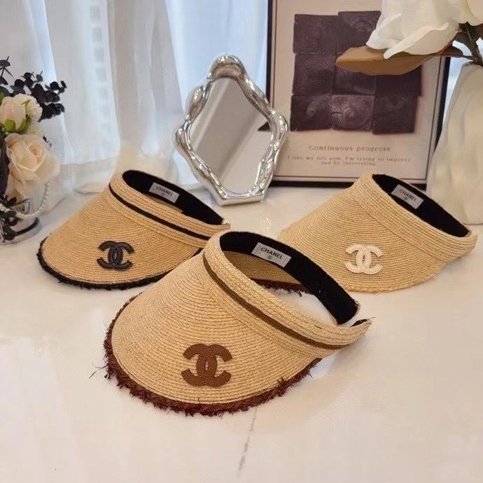 Chanel Caps Sleek 262447