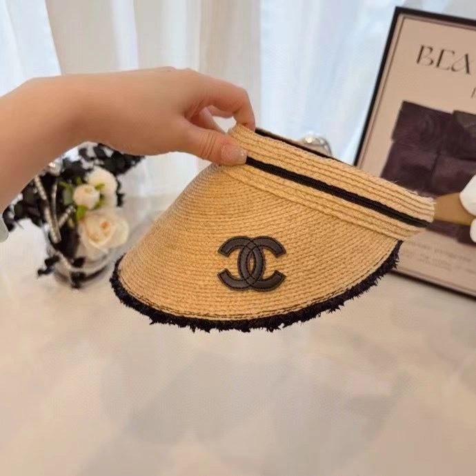 Chanel Caps Sleek 262447