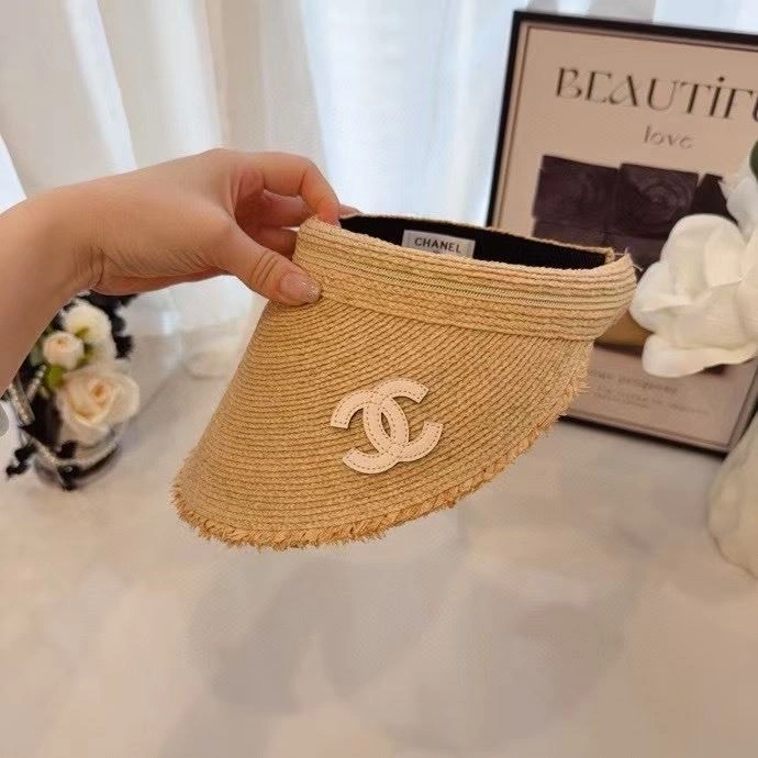 Chanel Caps Sleek 262447