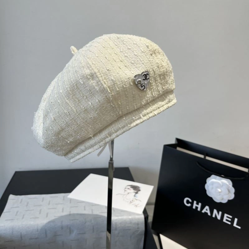 Sporty Chanel Caps 262411