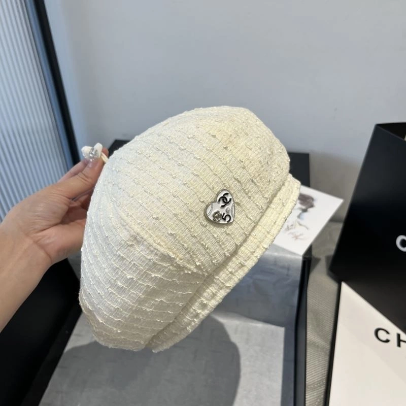 Sporty Chanel Caps 262411
