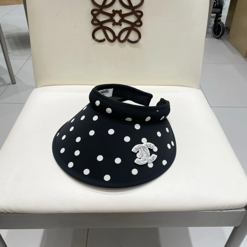 Comfortable Chanel Caps 262377