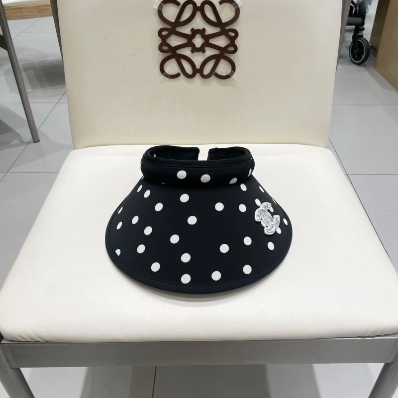 Comfortable Chanel Caps 262377