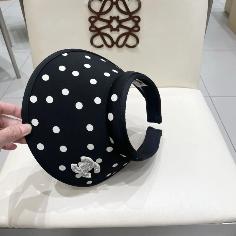 Comfortable Chanel Caps 262377