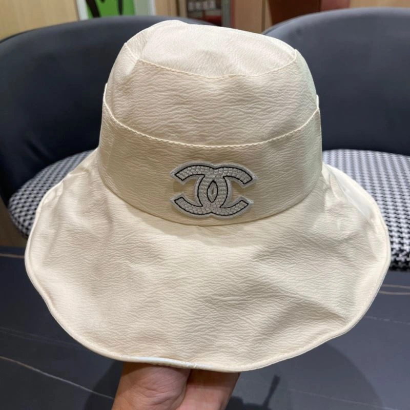 Casual Chanel Caps 262337