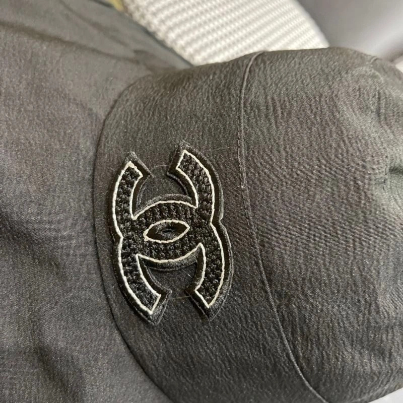 Chanel Caps Timeless 262349
