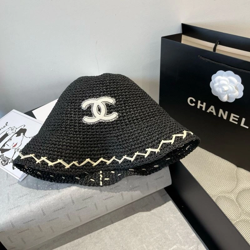 Chanel Caps Sleek 262336