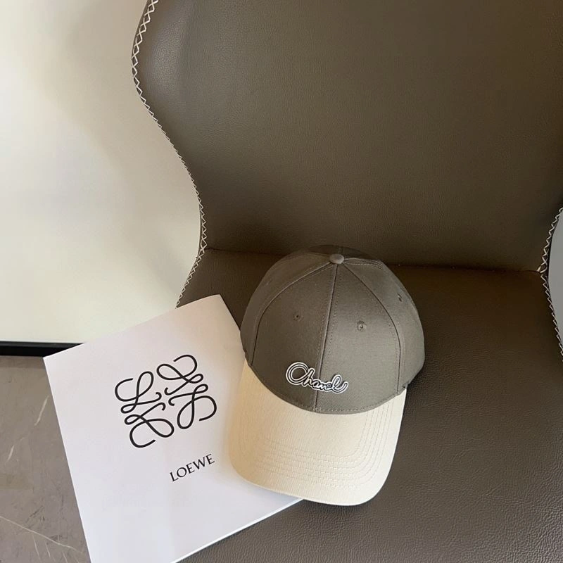 Minimalist Chanel Caps 262329