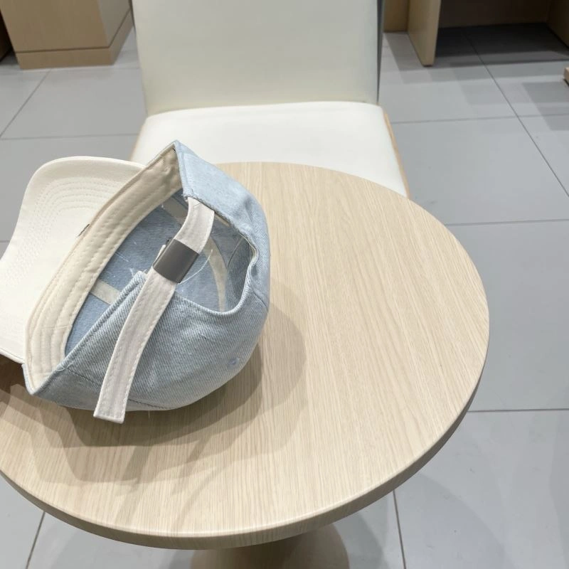 Snug Chanel Caps 262292