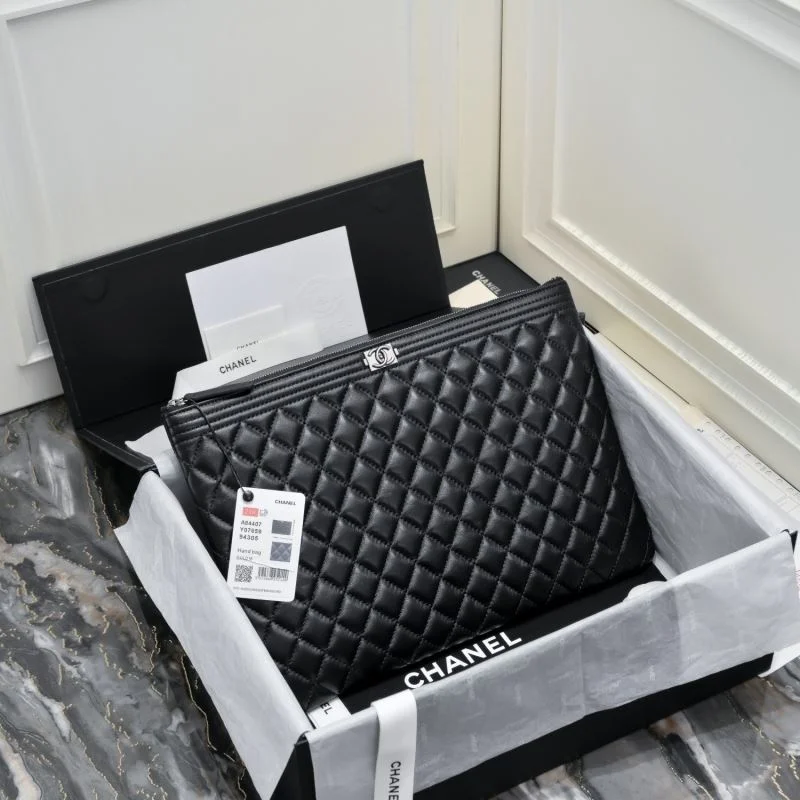 Breathable Chanel Clutch Bags 54078