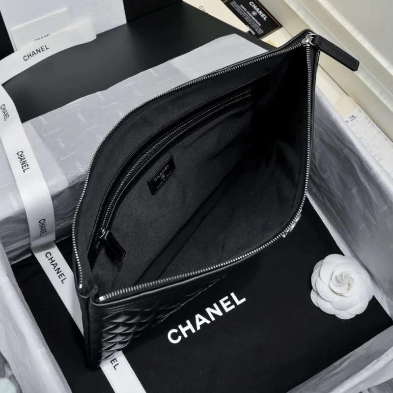 Breathable Chanel Clutch Bags 54078