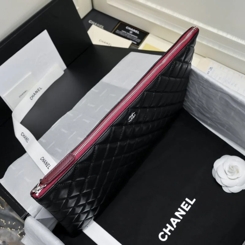 Chanel Clutch Bags Neat 54069
