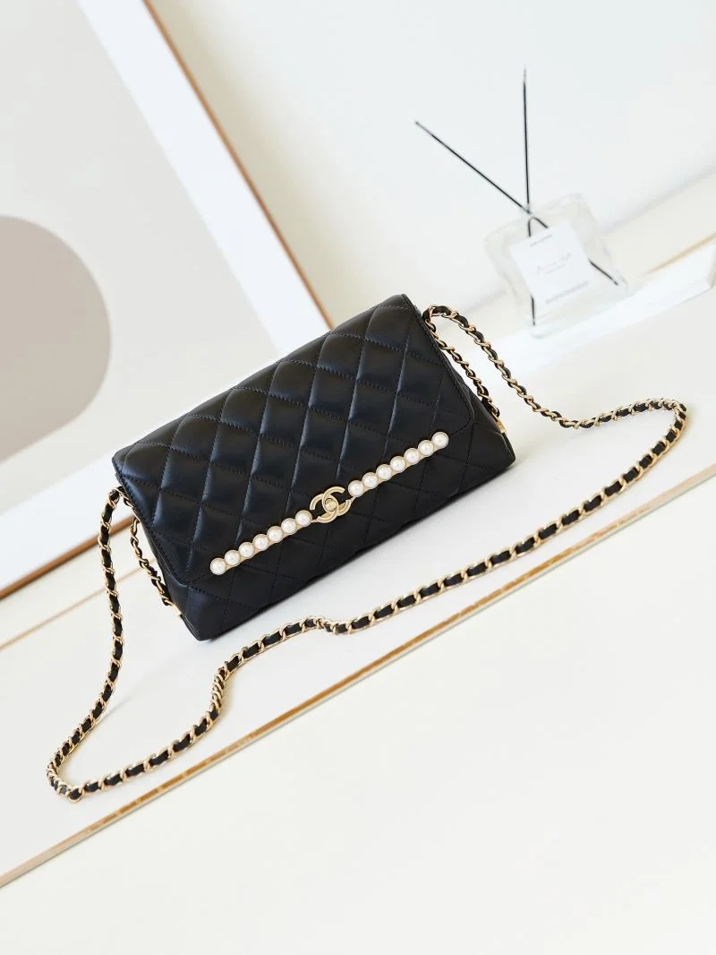 RelaxedFit Chanel Clutch Bags 53982