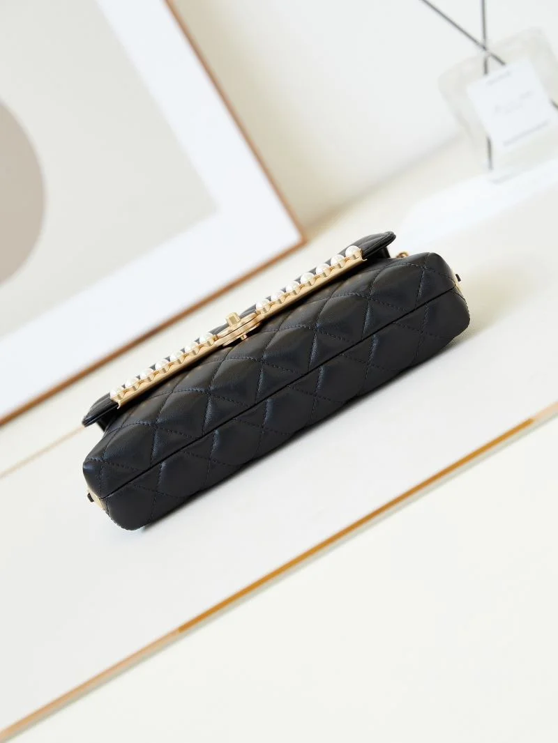 RelaxedFit Chanel Clutch Bags 53982