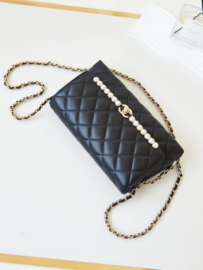 RelaxedFit Chanel Clutch Bags 53982