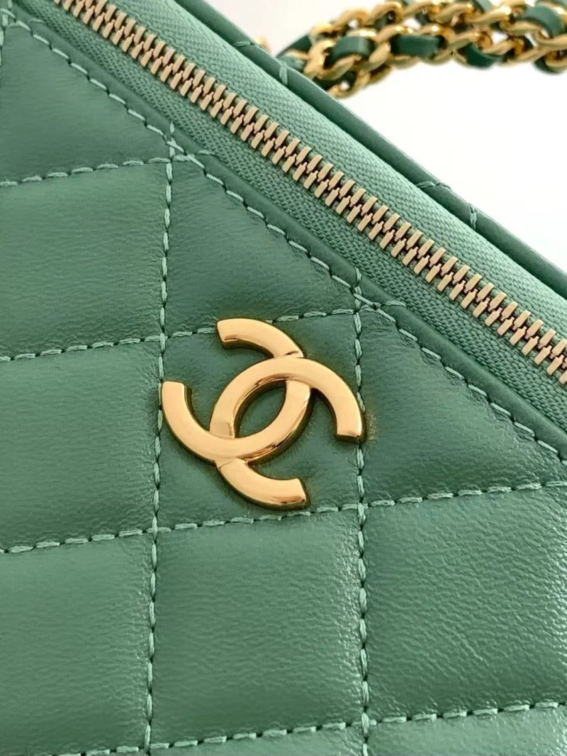 FashionForward Chanel Cosmetic Bags 53952